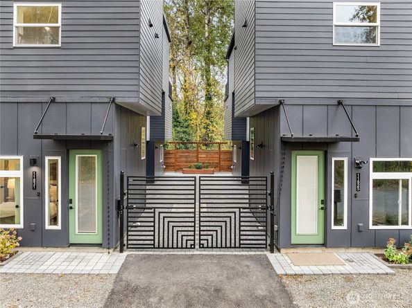 11825 59th Avenue S C, Seattle WA 98178