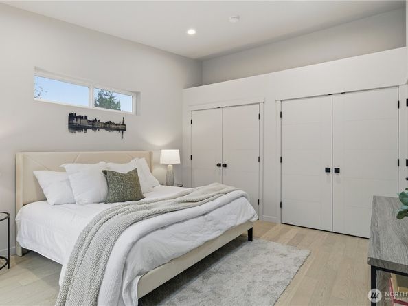 11825 59th Avenue S C, Seattle WA 98178