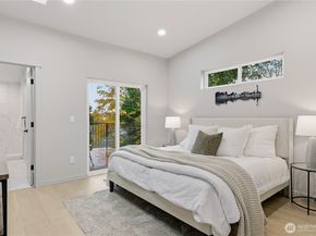 11825 59th Avenue S C, Seattle WA 98178