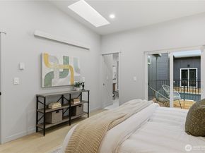 11825 59th Avenue S C, Seattle WA 98178