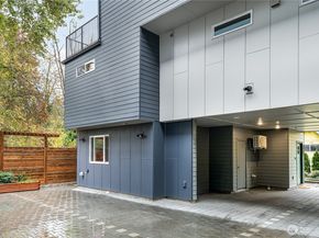 11825 59th Avenue S C, Seattle WA 98178