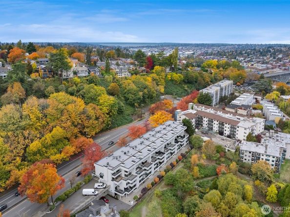 2410 Aurora Avenue N 105, Seattle WA 98109