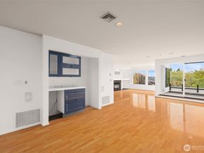 2410 Aurora Avenue N 105, Seattle WA 98109