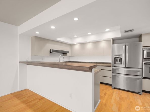 2410 Aurora Avenue N 105, Seattle WA 98109