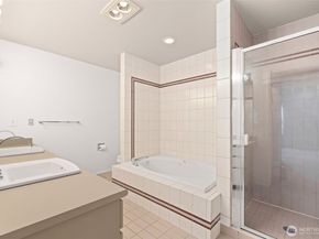 2410 Aurora Avenue N 105, Seattle WA 98109