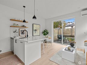 8405 42nd Avenue SW, Seattle WA 98136