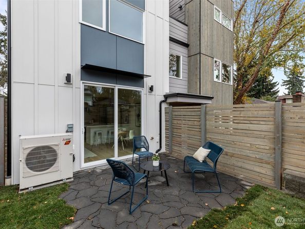 8405 42nd Avenue SW, Seattle WA 98136