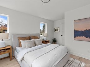 8405 42nd Avenue SW, Seattle WA 98136