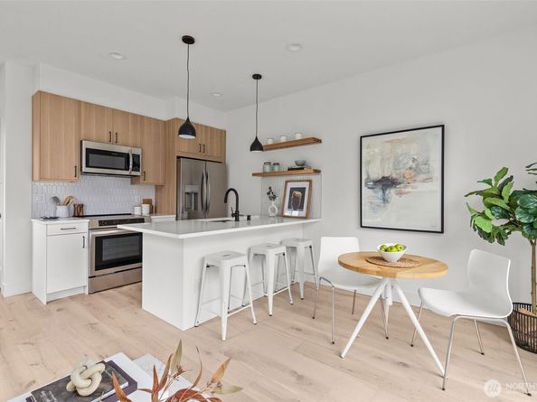 8405 42nd Avenue SW, Seattle WA 98136