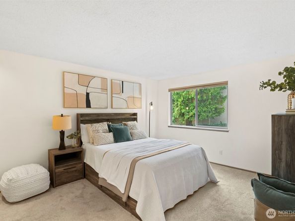 12036 96th Ave NE 720, Kirkland WA 98034