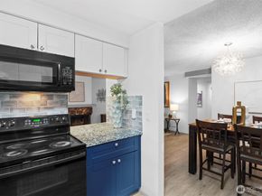 12036 96th Ave NE 720, Kirkland WA 98034