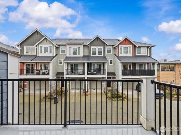 3400 SW Graham Street 703, Seattle WA 98126