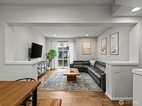 3400 SW Graham Street 703, Seattle WA 98126