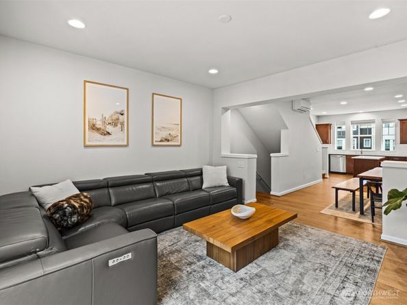 3400 SW Graham Street 703, Seattle WA 98126