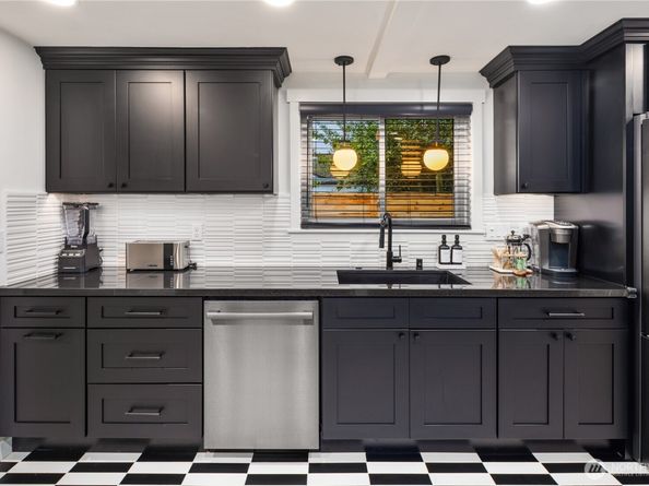 3419 48th Avenue SW, Seattle WA 98116