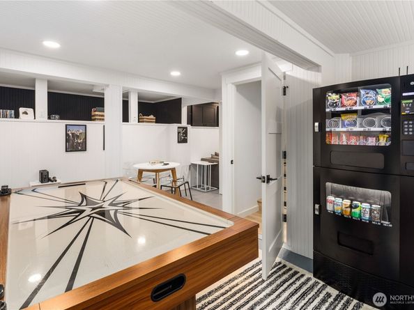 3419 48th Avenue SW, Seattle WA 98116