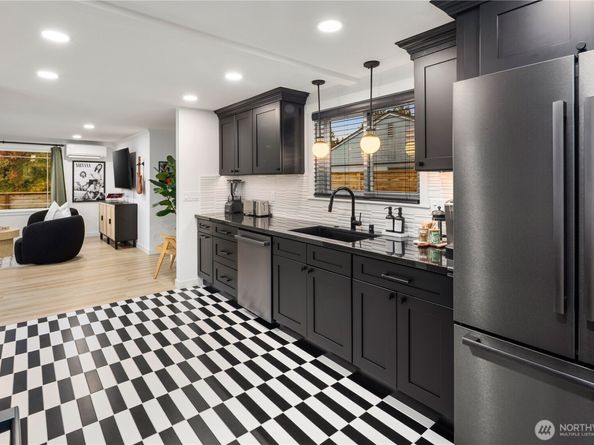 3419 48th Avenue SW, Seattle WA 98116