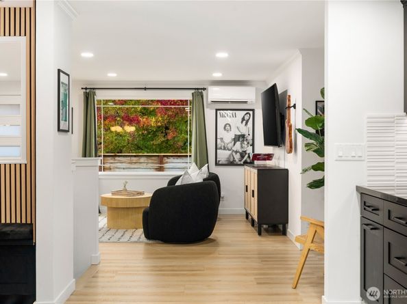 3419 48th Avenue SW, Seattle WA 98116