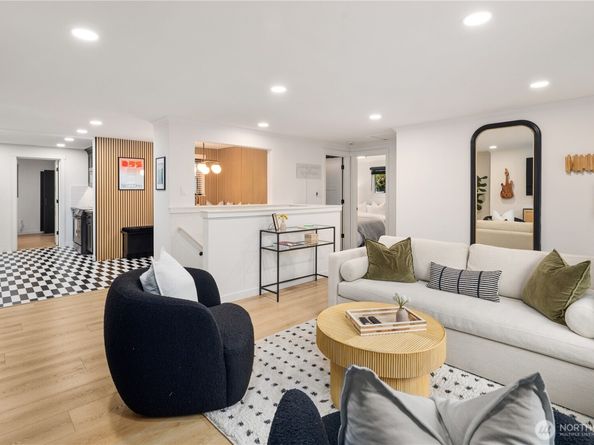 3419 48th Avenue SW, Seattle WA 98116