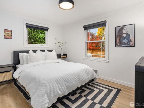 3419 48th Avenue SW, Seattle WA 98116