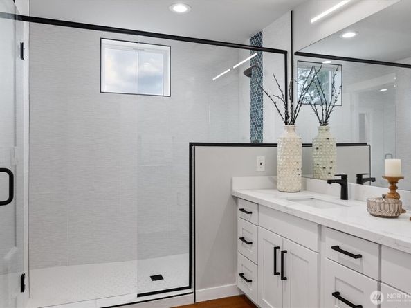 3914 S Brandon Street, Seattle WA 98118