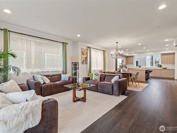 3915 198th Street SE F4, Bothell WA 98012