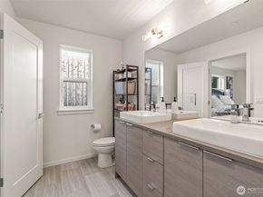 3915 198th Street SE F4, Bothell WA 98012