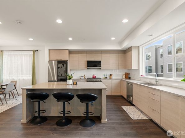 3915 198th Street SE F4, Bothell WA 98012