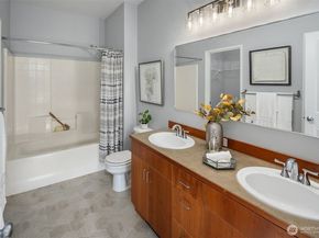 22751 SE 12th Lane, Sammamish WA 98075