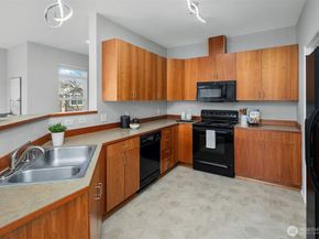 22751 SE 12th Lane, Sammamish WA 98075