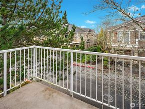 22751 SE 12th Lane, Sammamish WA 98075