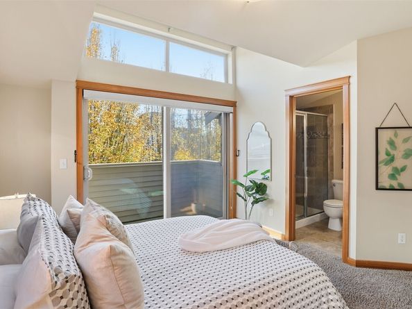 2342 44th Avenue SW A, Seattle WA 98116