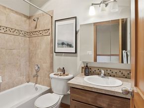 2342 44th Avenue SW A, Seattle WA 98116