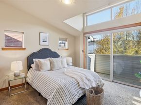 2342 44th Avenue SW A, Seattle WA 98116