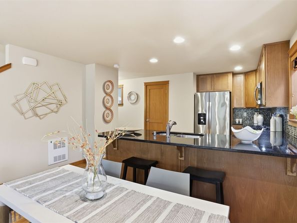 2342 44th Avenue SW A, Seattle WA 98116