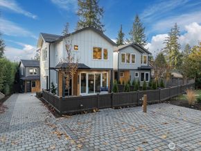 11217 NE 95th Street B, Kirkland WA 98033