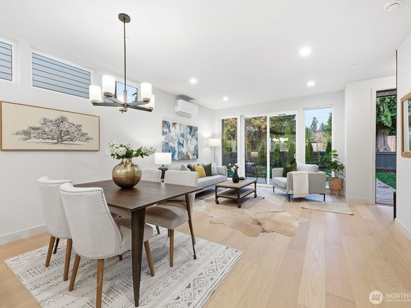 11217 NE 95th Street B, Kirkland WA 98033