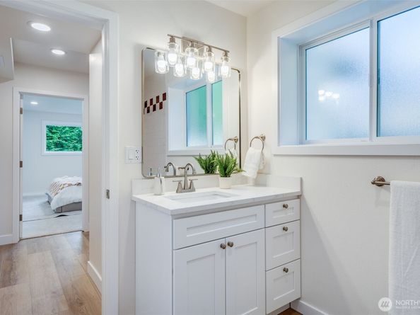 20005 13th pl NW, Shoreline WA 98177