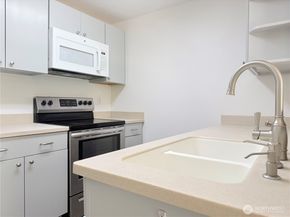 11002 SE Petrovitsky Road E103, Renton WA 98055