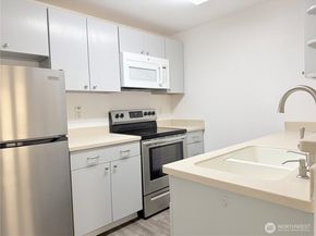 11002 SE Petrovitsky Road E103, Renton WA 98055