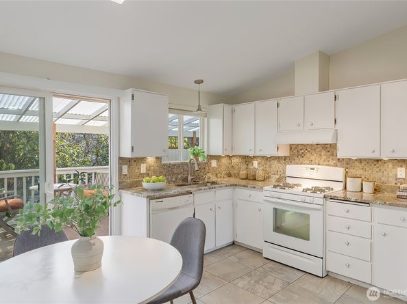 2203 NE 177th Street, Shoreline WA 98155