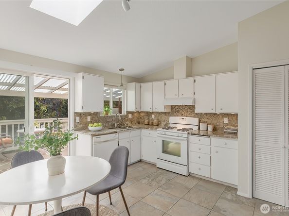 2203 NE 177th Street, Shoreline WA 98155