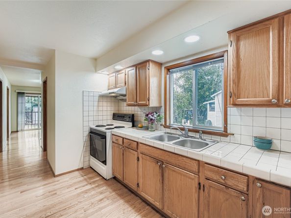 8435 46th ave S, Seattle WA 98118