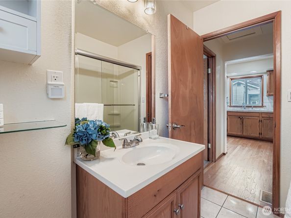 8435 46th ave S, Seattle WA 98118