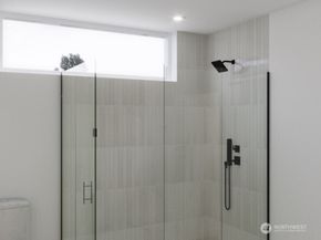 1014 B NE 70th Street 1014B, Seattle WA 98115