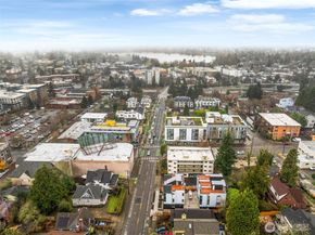 1014 B NE 70th Street, Seattle WA 98115