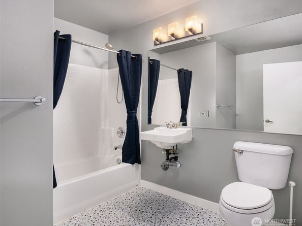 1410 E Pine Street W224, Seattle WA 98122