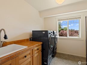 27 148th Place SW, Lynnwood WA 98087