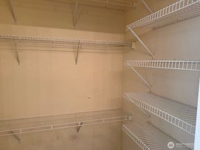 23512 55 Avenue S 16, Kent WA 98032