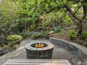 225 Ward Street, Seattle WA 98109